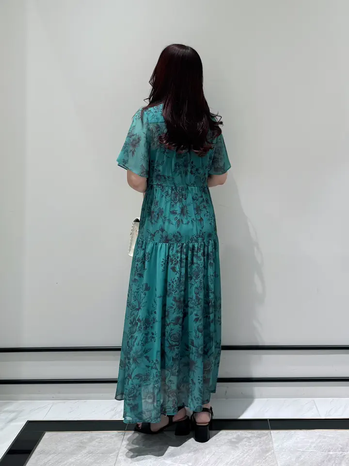 GRACE CONTINENTAL MOMOKO コーディネート画像