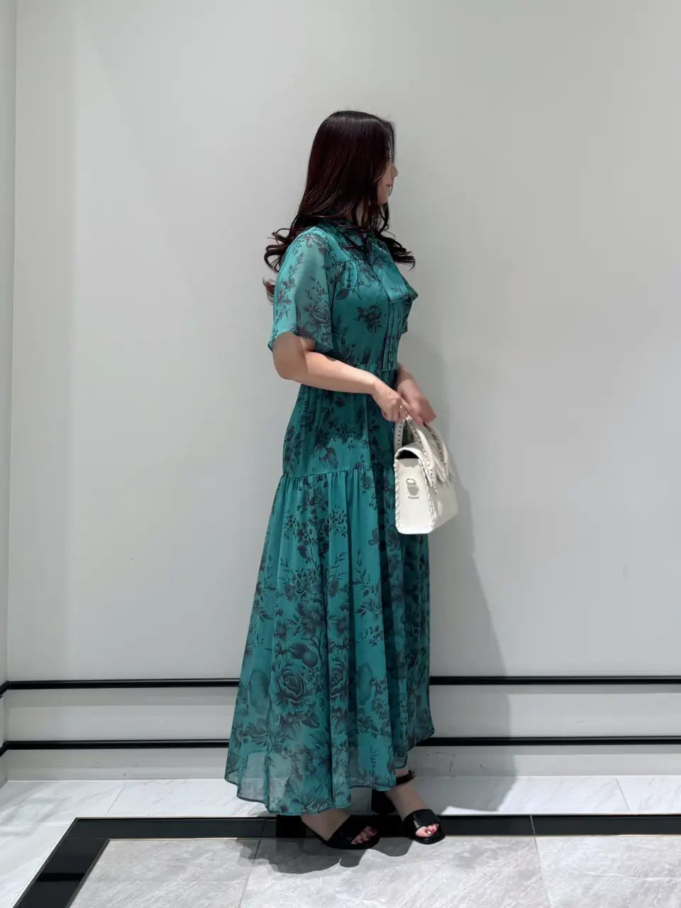 GRACE CONTINENTAL MOMOKO コーディネート画像