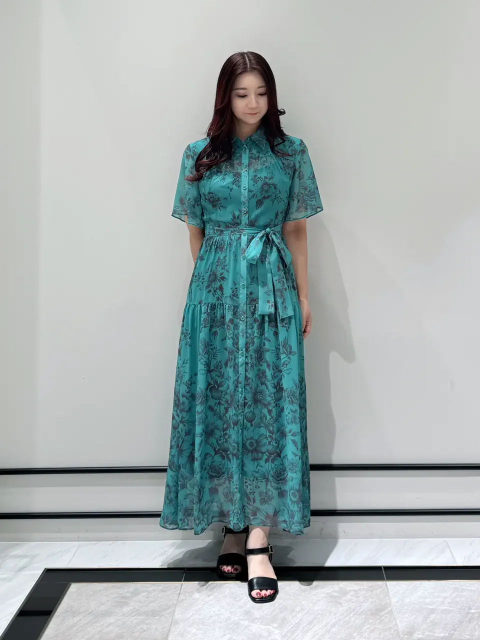 GRACE CONTINENTAL MOMOKO コーディネート画像