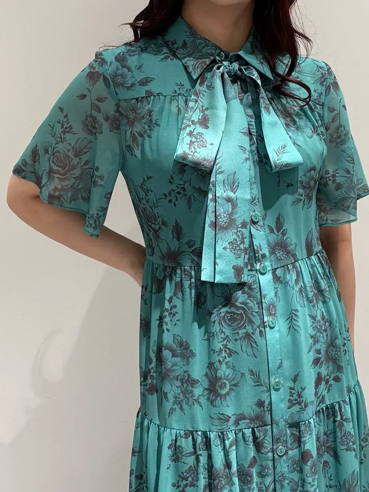 GRACE CONTINENTAL MOMOKO コーディネート画像