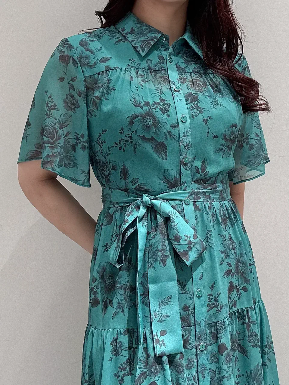 GRACE CONTINENTAL MOMOKO コーディネート画像