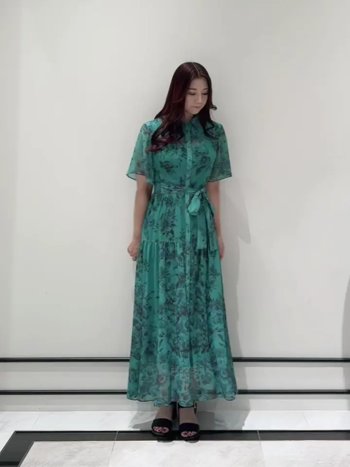 GRACE CONTINENTAL MOMOKO コーディネート画像