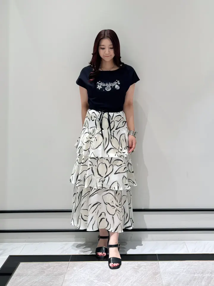 GRACE CONTINENTAL MOMOKO コーディネート画像