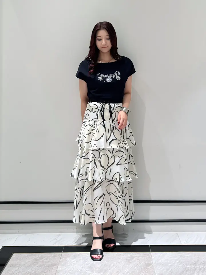 GRACE CONTINENTAL MOMOKO コーディネート画像