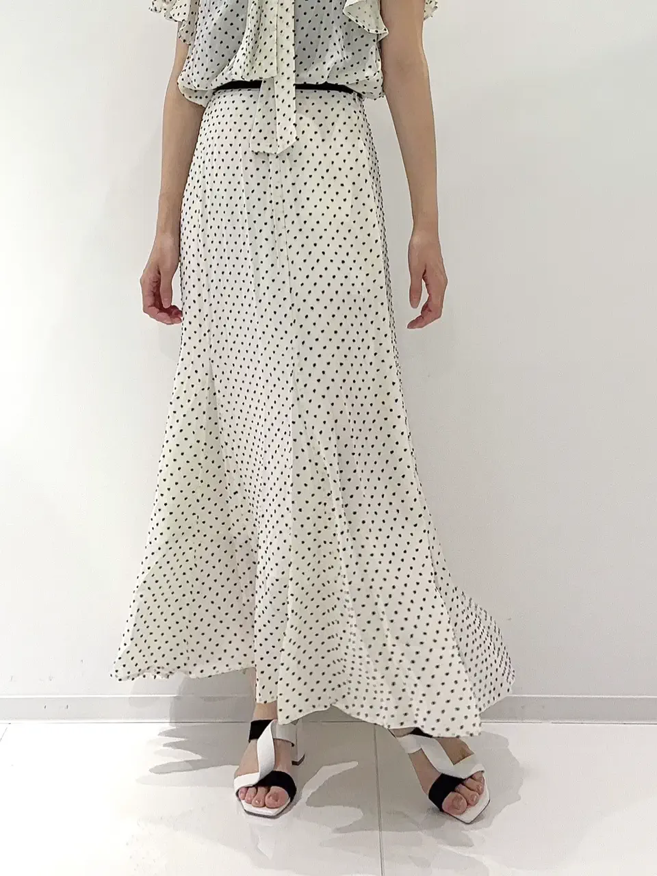 GRACE CONTINENTAL Hikaru Okada コーディネート画像