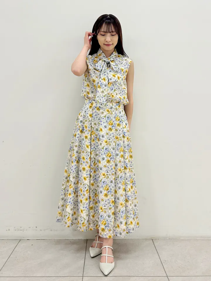 GRACE CONTINENTAL Miu Akamatsu コーディネート画像