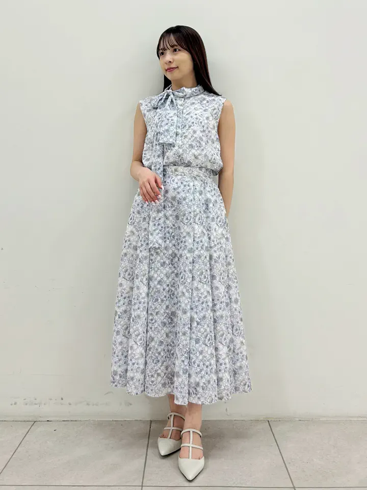 GRACE CONTINENTAL Miu Akamatsu コーディネート画像