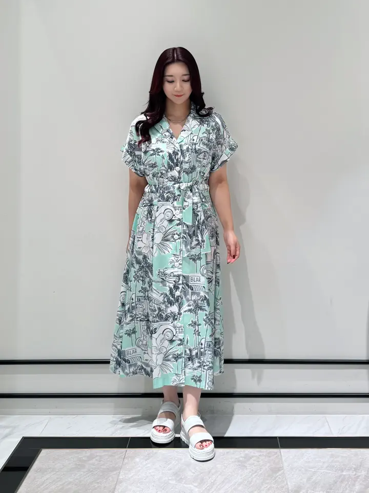 GRACE CONTINENTAL MOMOKO コーディネート画像