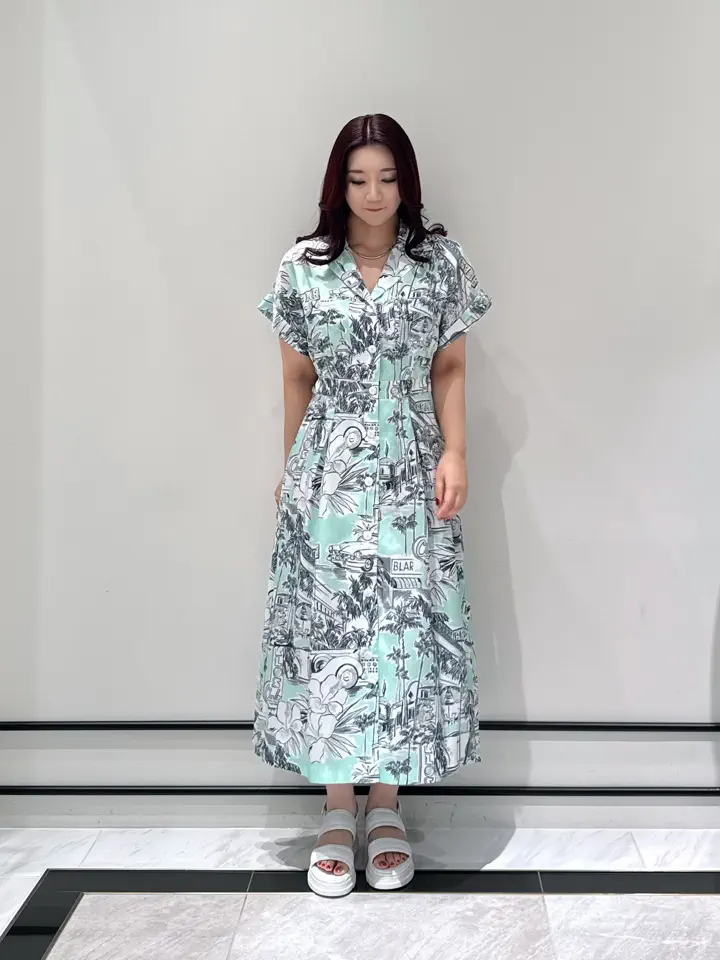 GRACE CONTINENTAL MOMOKO コーディネート画像