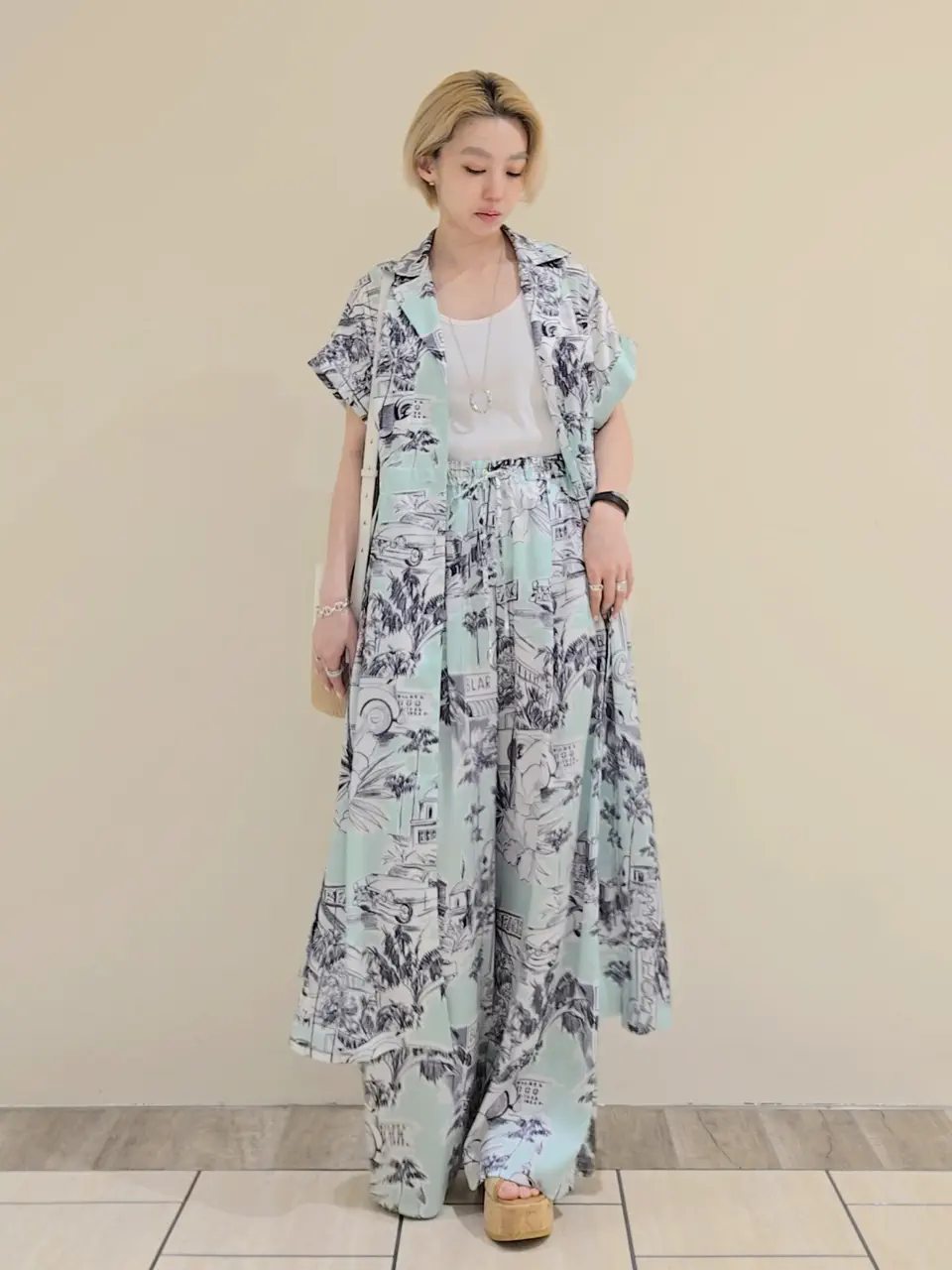  isono yui コーディネート画像