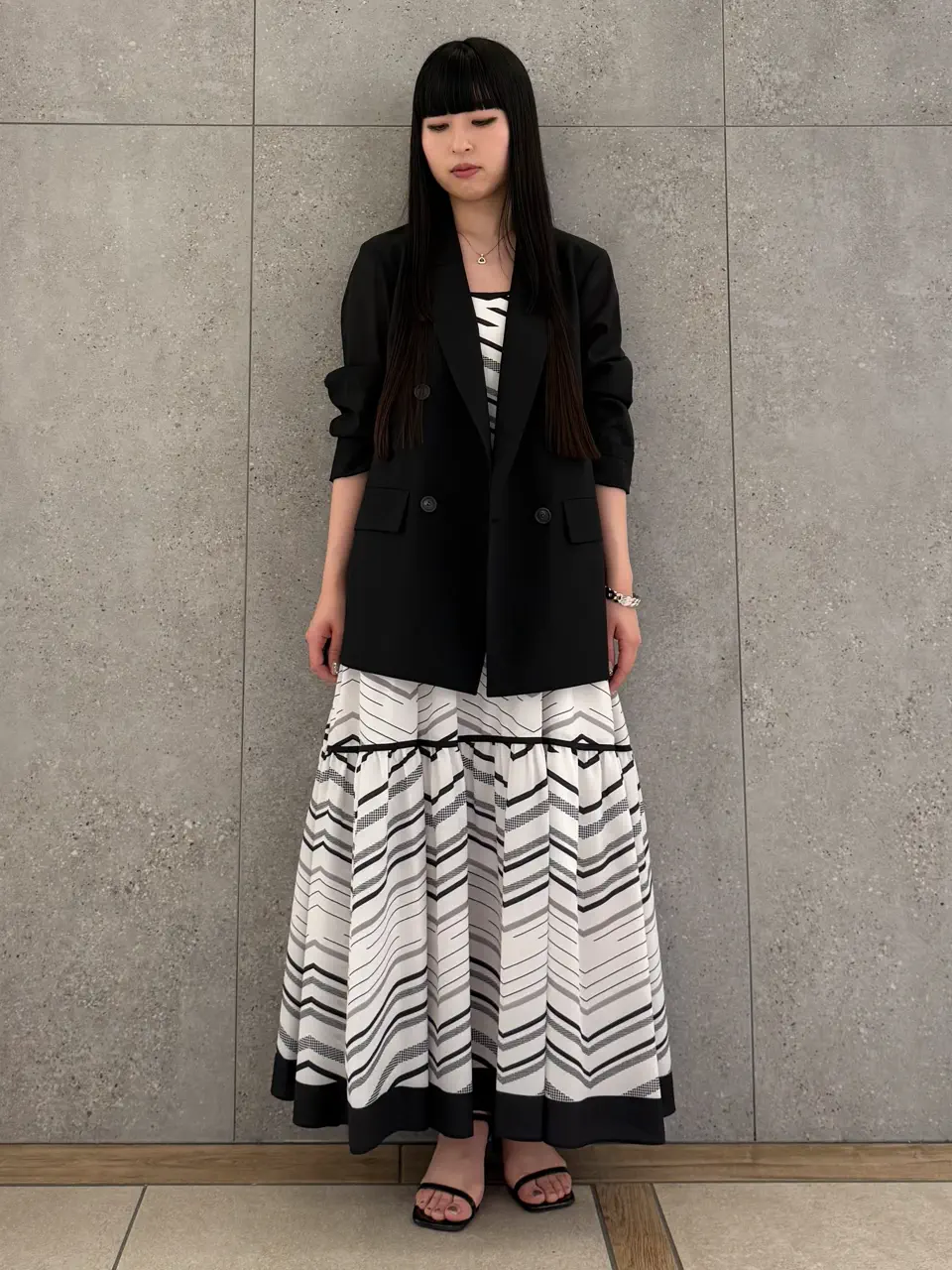  anri コーディネート画像