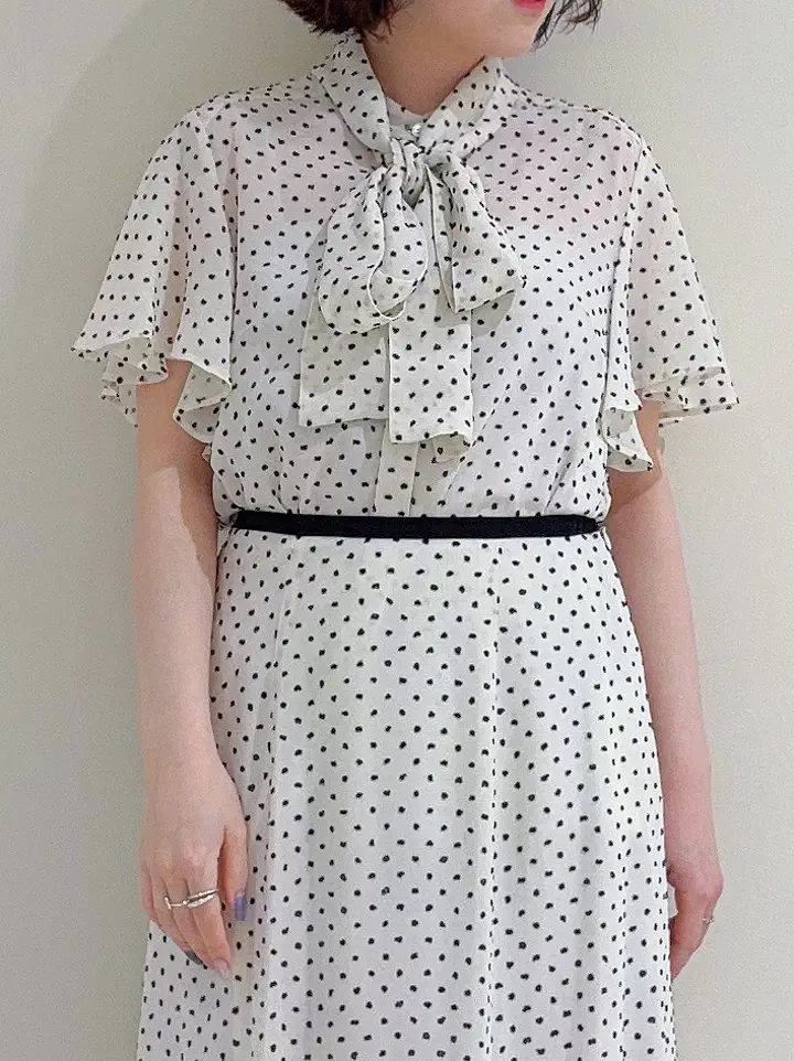 GRACE CONTINENTAL SASAKI コーディネート画像