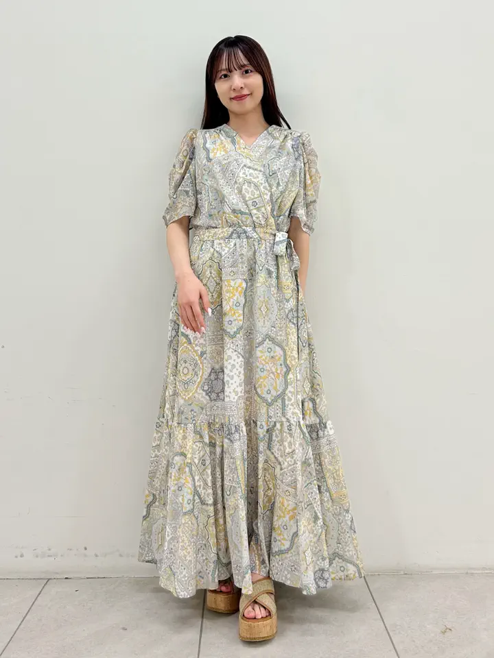 GRACE CONTINENTAL Miu Akamatsu コーディネート画像