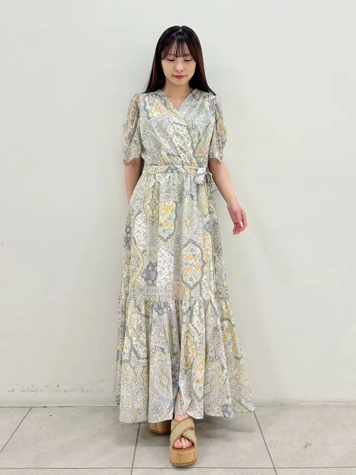 GRACE CONTINENTAL Miu Akamatsu コーディネート画像