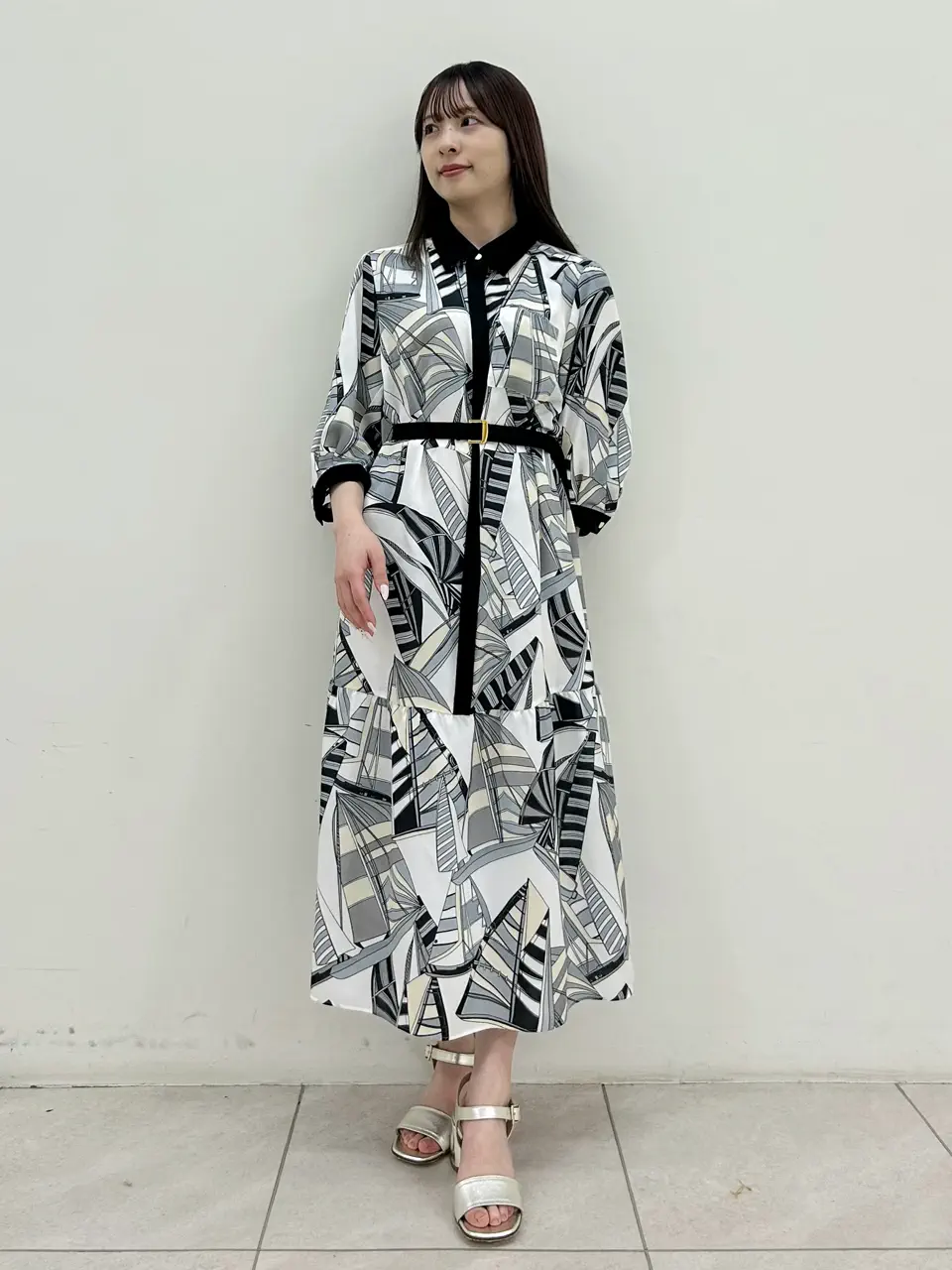 GRACE CONTINENTAL Miu Akamatsu コーディネート画像