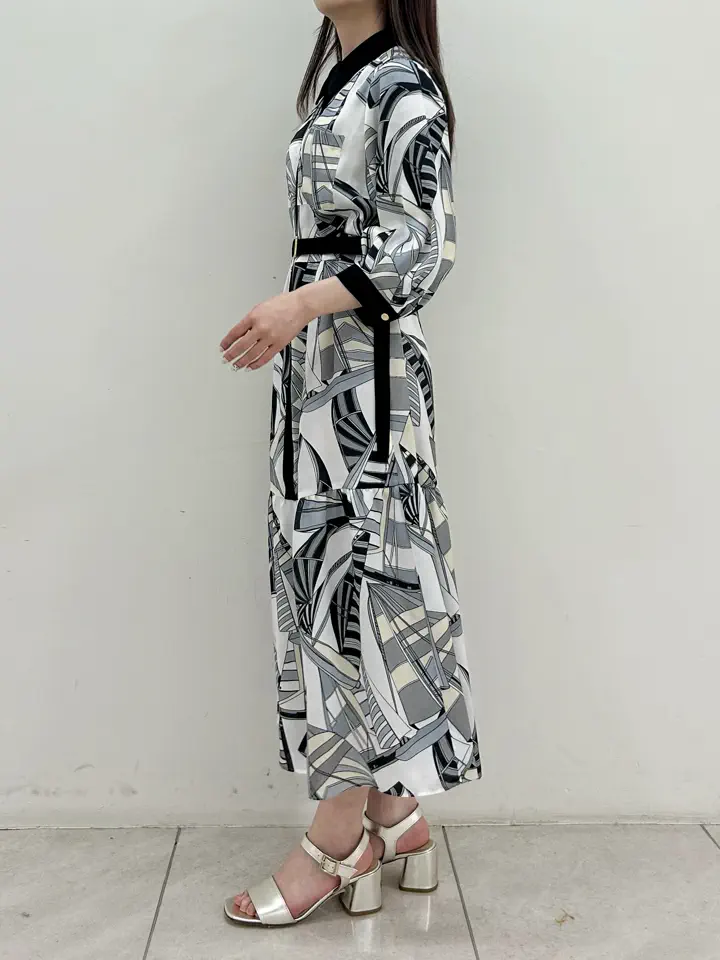 GRACE CONTINENTAL Miu Akamatsu コーディネート画像