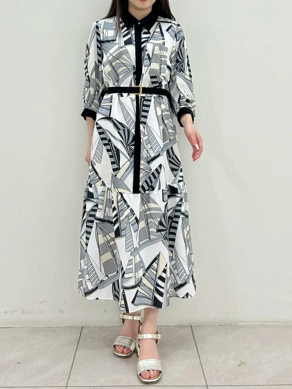 GRACE CONTINENTAL Miu Akamatsu コーディネート画像