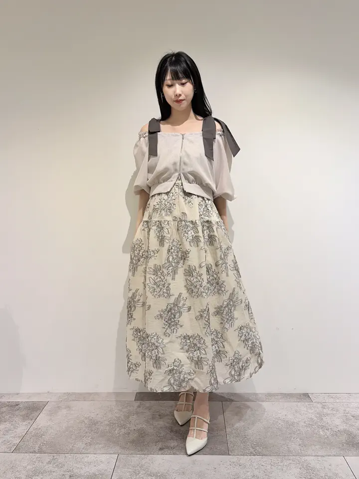 GRACE CONTINENTAL 端場 わかな コーディネート画像