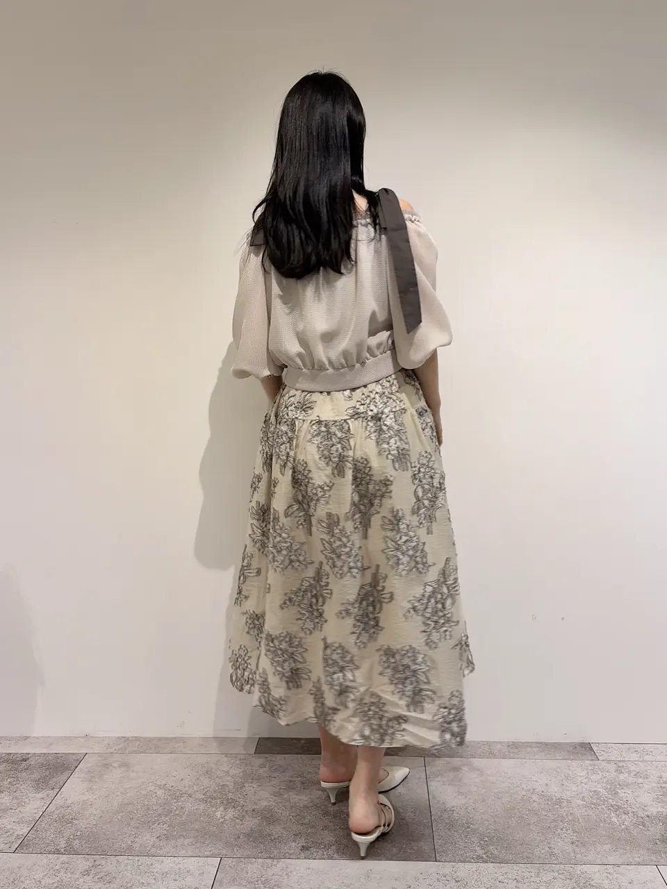 GRACE CONTINENTAL 端場 わかな コーディネート画像