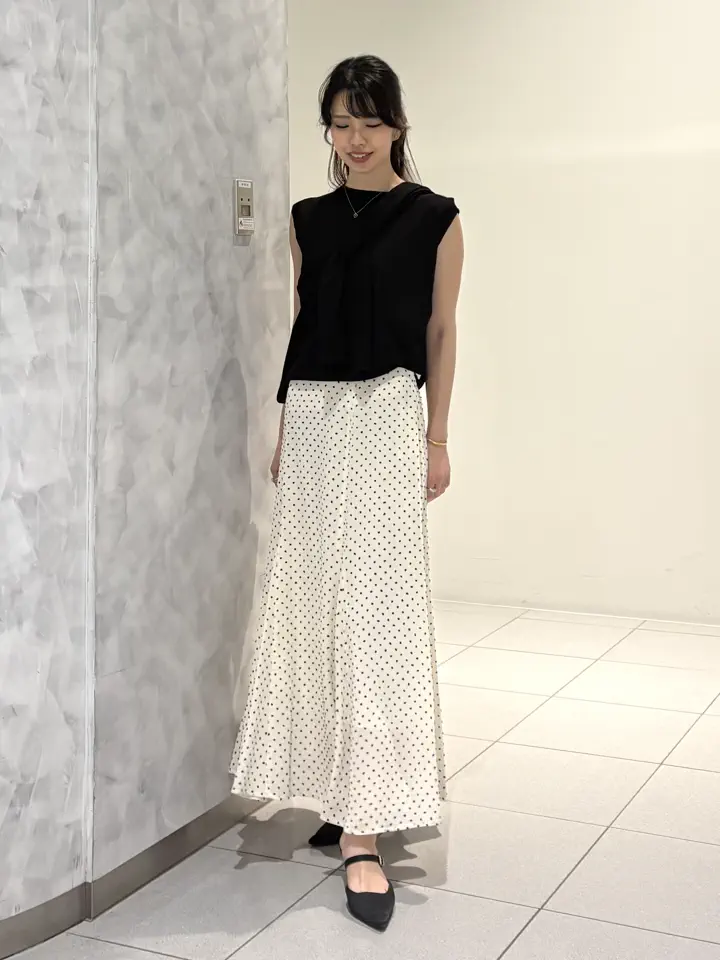 GRACE CONTINENTAL FUKUSHIMA YURIE コーディネート画像