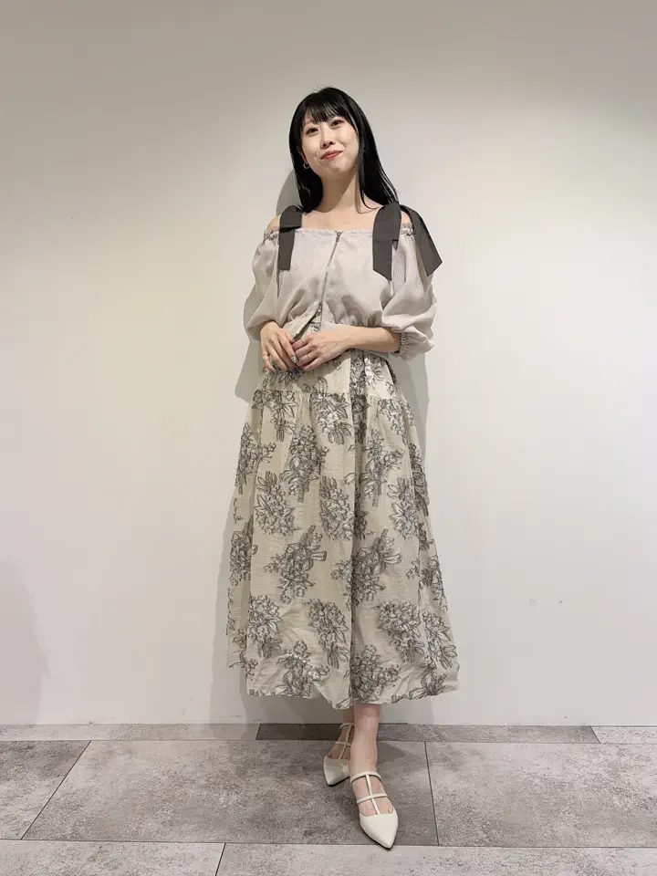GRACE CONTINENTAL 端場 わかな コーディネート画像