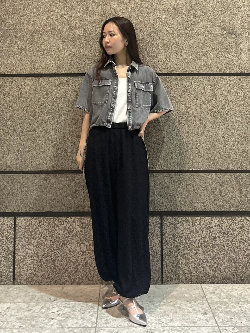  ERINA KATO コーディネート画像