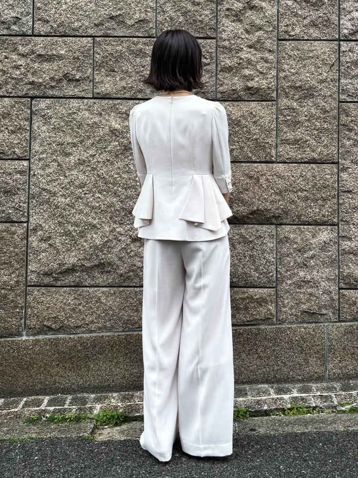 GRACE CONTINENTAL Hikaru Okada コーディネート画像