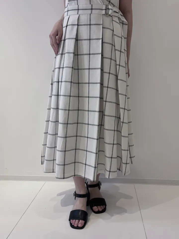 GRACE CONTINENTAL adachi miyuki コーディネート画像