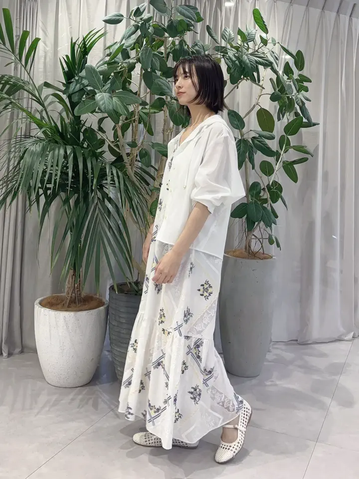 GRACE CONTINENTAL Hikaru Okada コーディネート画像