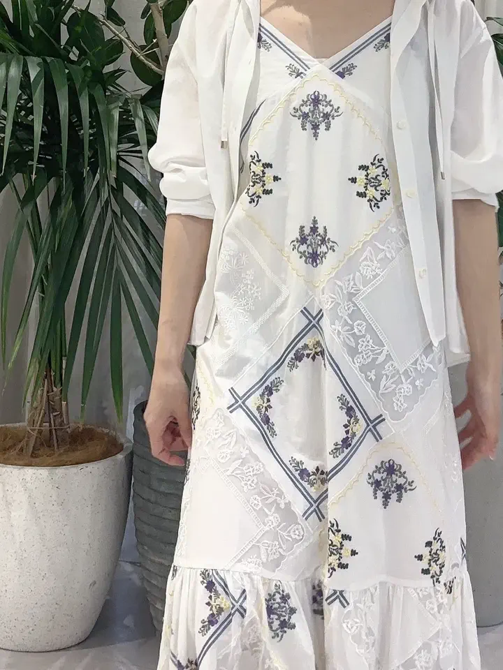 GRACE CONTINENTAL Hikaru Okada コーディネート画像