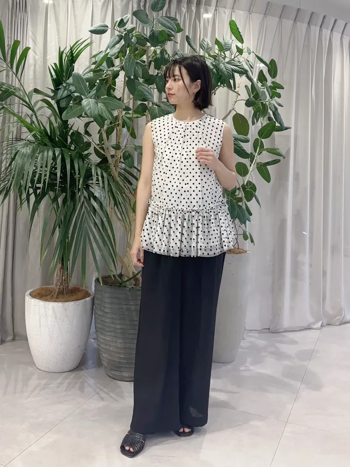 GRACE CONTINENTAL Hikaru Okada コーディネート画像