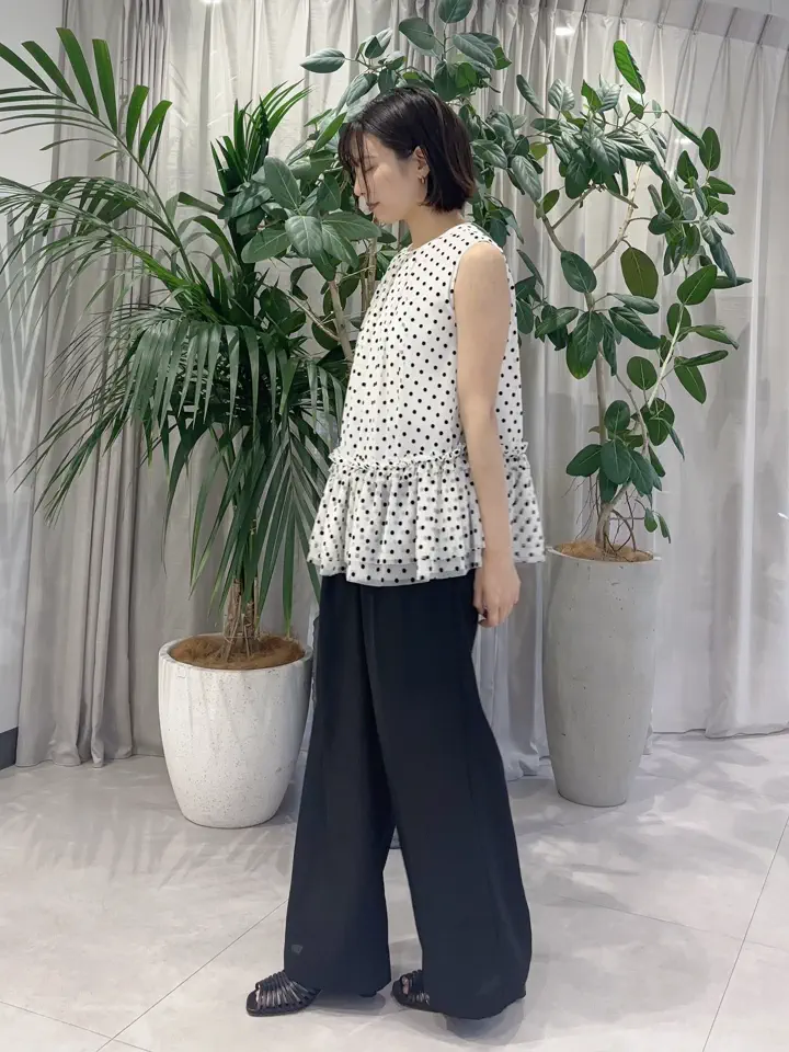 GRACE CONTINENTAL Hikaru Okada コーディネート画像