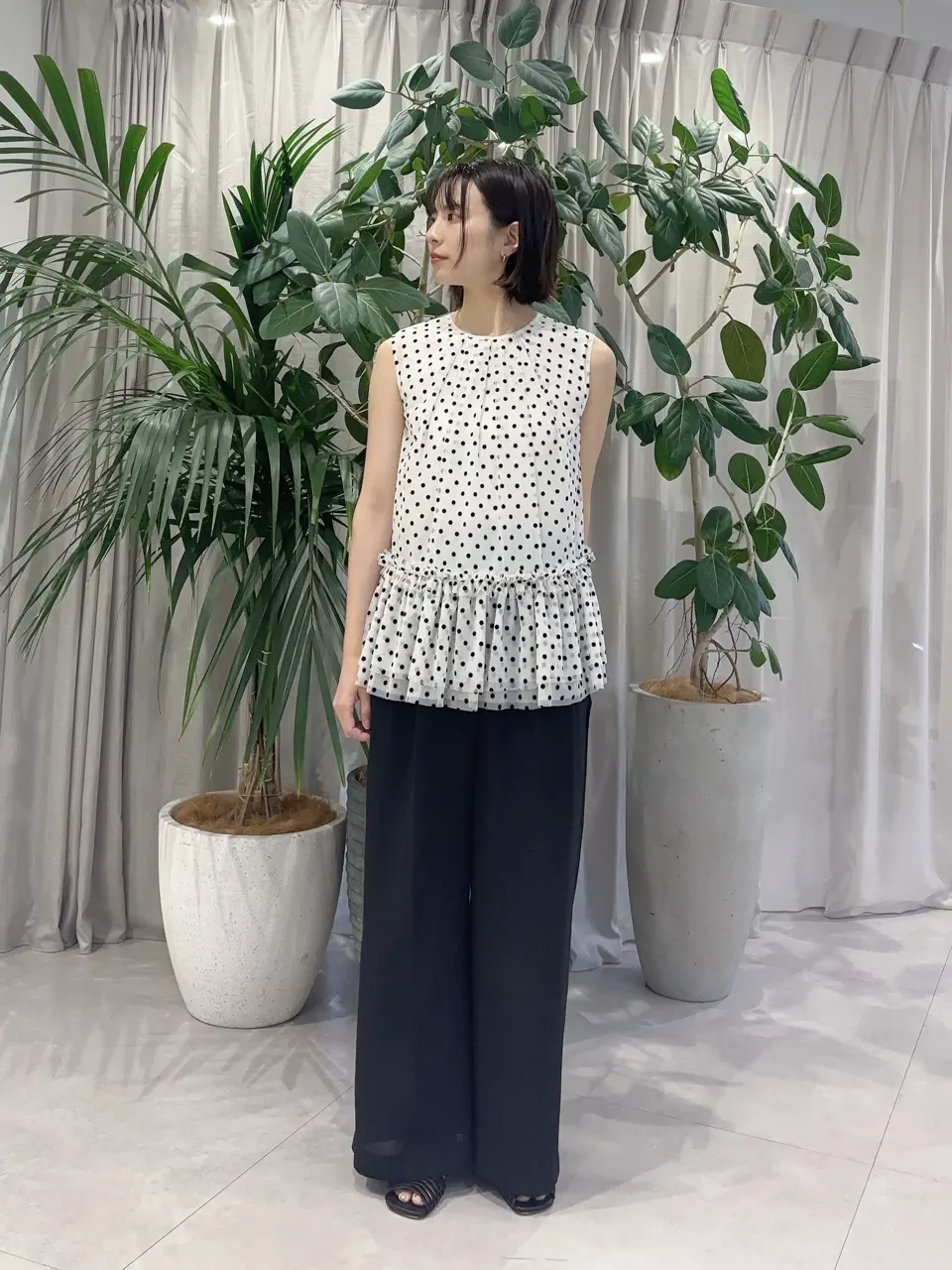 GRACE CONTINENTAL Hikaru Okada コーディネート画像