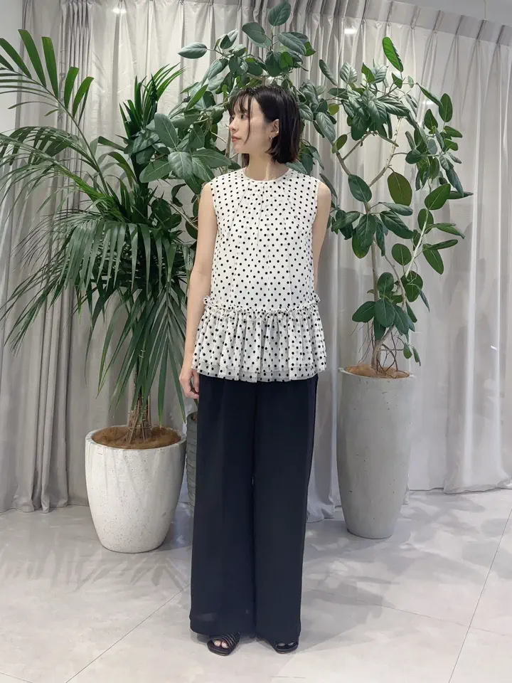 GRACE CONTINENTAL Hikaru Okada コーディネート画像