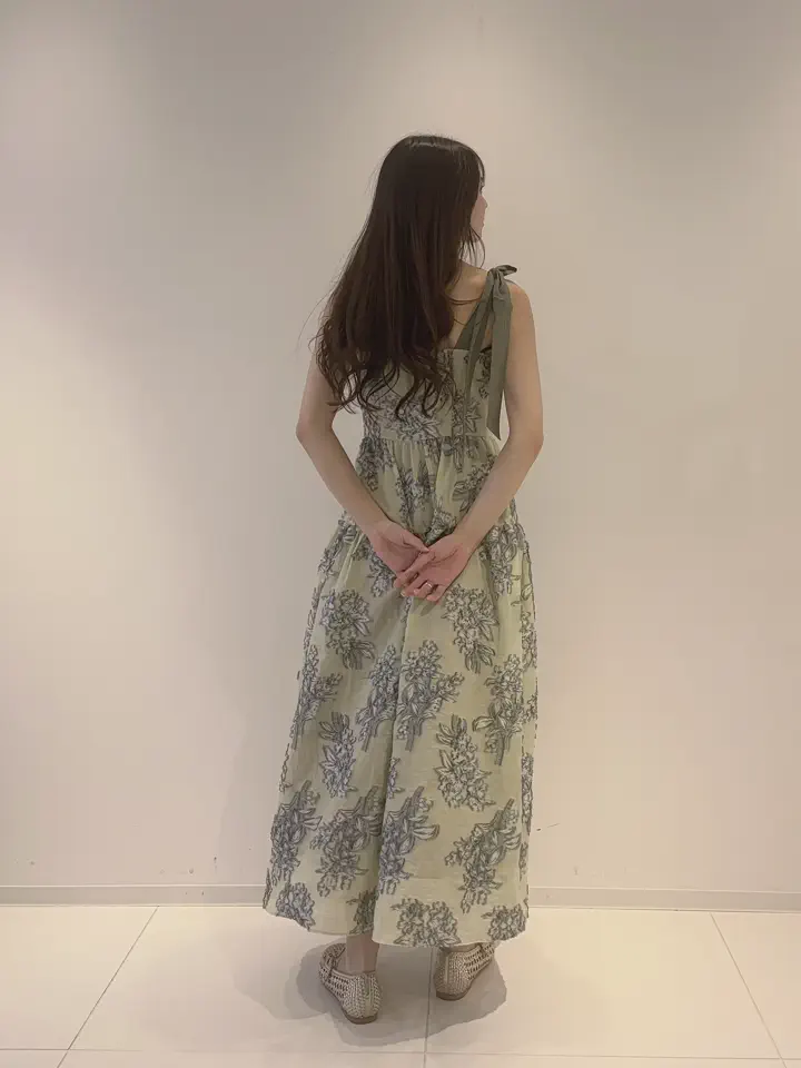 GRACE CONTINENTAL Hikaru Okada コーディネート画像