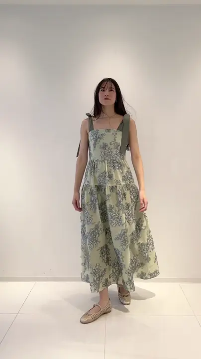 GRACE CONTINENTAL Hikaru Okada コーディネート画像