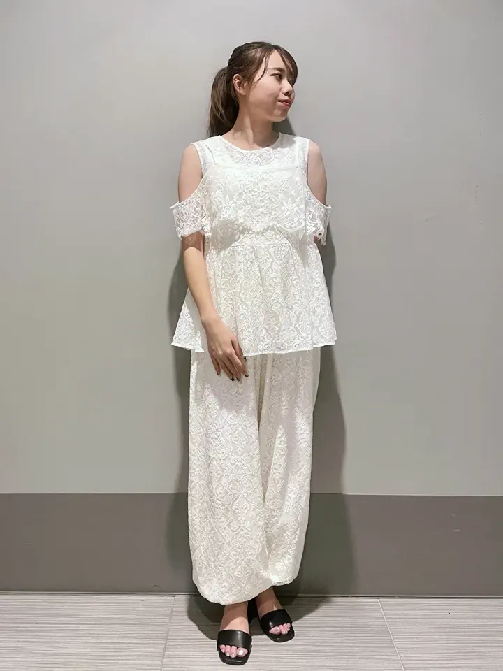 GRACE CONTINENTAL 細川　もなみ コーディネート画像