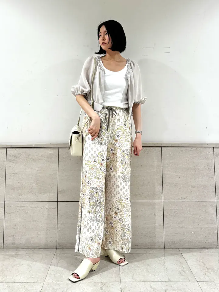 GRACE CONTINENTAL 伊藤　静華 コーディネート画像