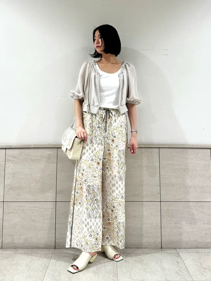 GRACE CONTINENTAL 伊藤　静華 コーディネート画像