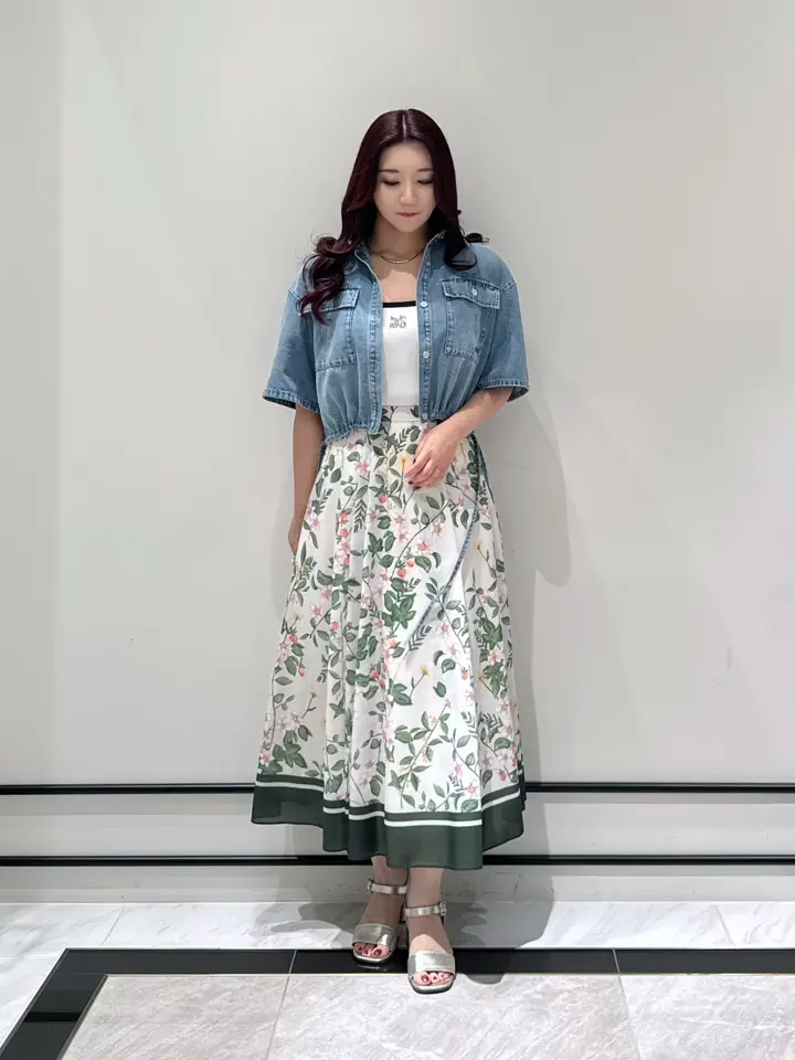 GRACE CONTINENTAL MOMOKO コーディネート画像