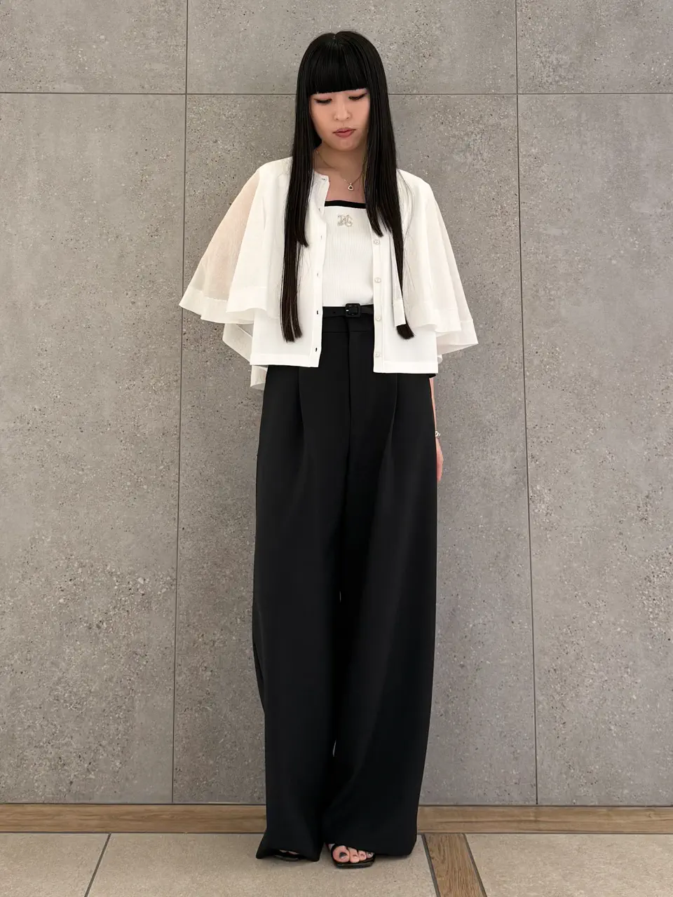  anri コーディネート画像