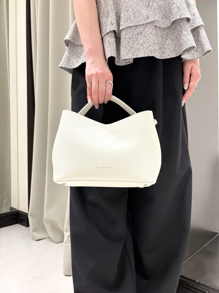 GRACE CONTINENTAL kobayashi コーディネート画像