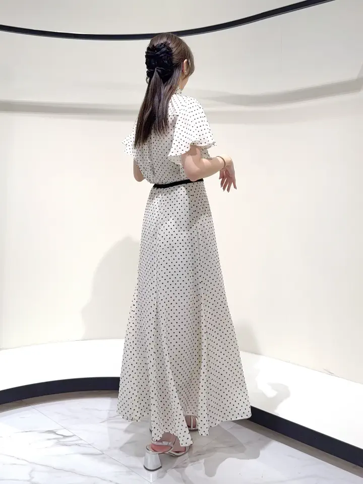GRACE CONTINENTAL Suzuka コーディネート画像