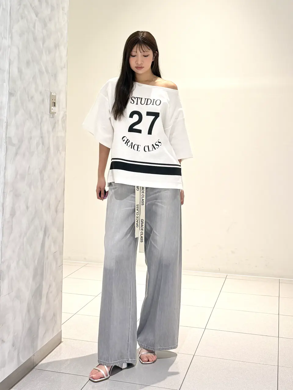  momo コーディネート画像