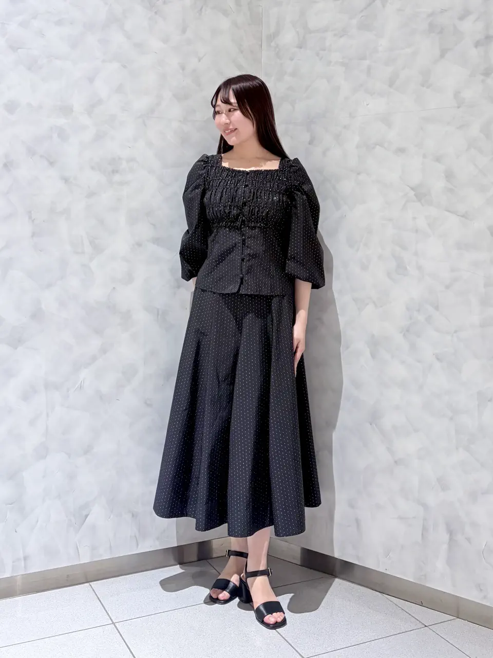  根本　紗良 コーディネート画像