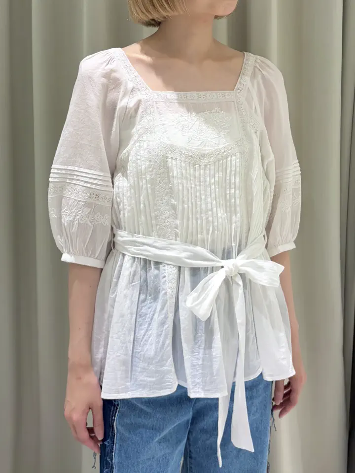 GRACE CONTINENTAL Abe コーディネート画像