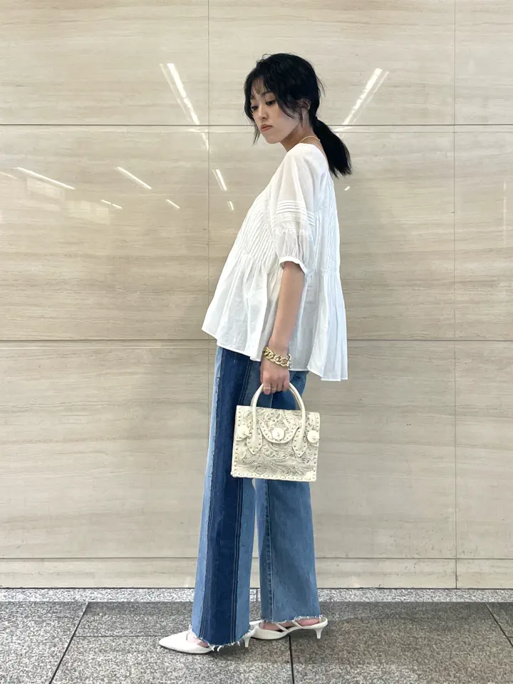 GRACE CONTINENTAL yoshi コーディネート画像