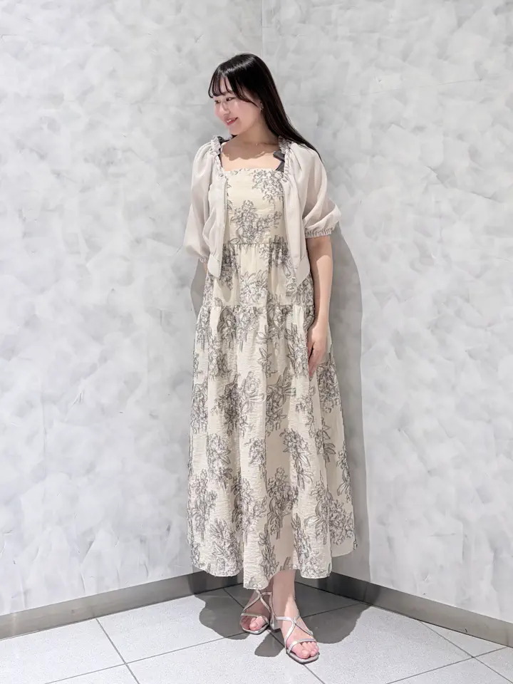 GRACE CONTINENTAL 根本　紗良 コーディネート画像