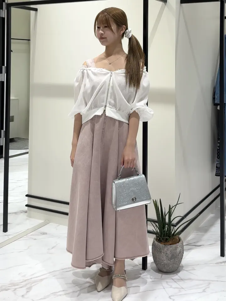 GRACE CONTINENTAL s.kondo コーディネート画像