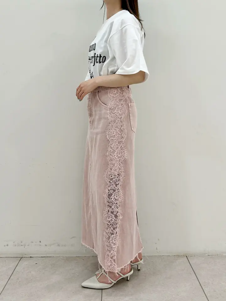 GRACE CONTINENTAL Miu Akamatsu コーディネート画像